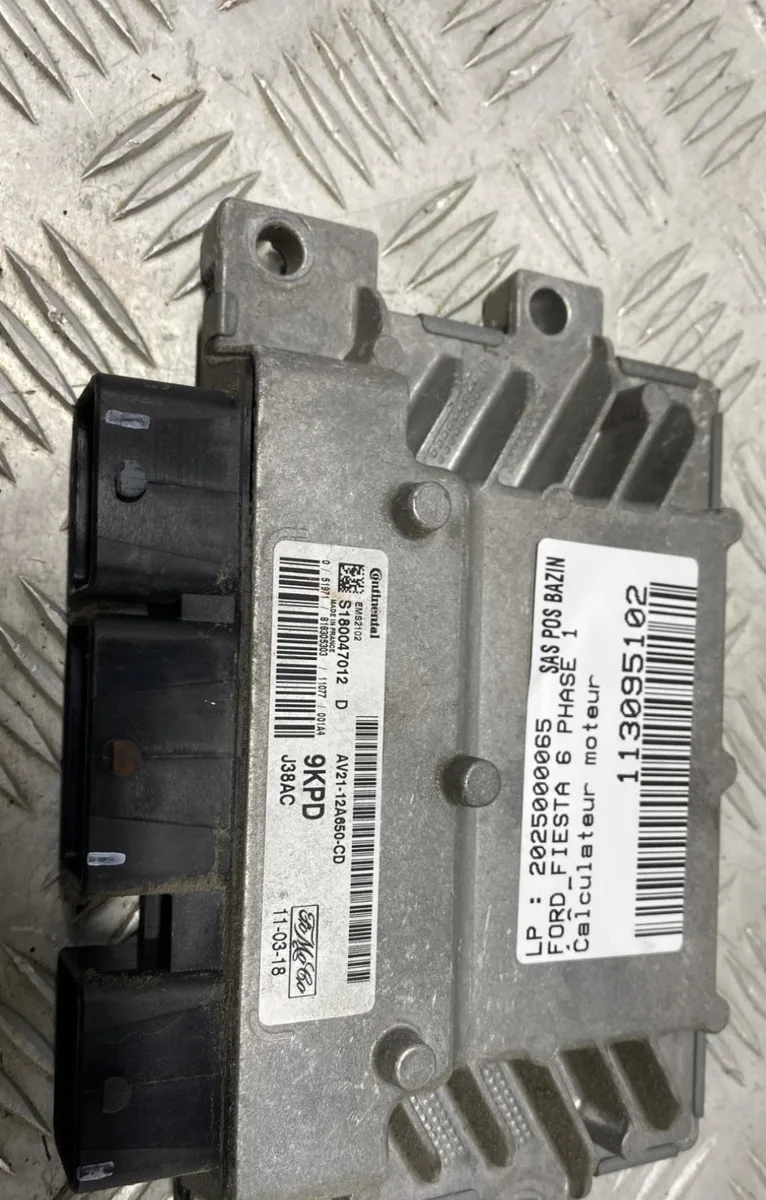 Calculateur moteur FORD FIESTA 6 PHASE 1 occasion