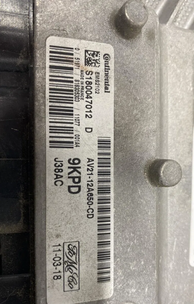 Calculateur moteur FORD FIESTA 6 PHASE 1 occasion — photo 4