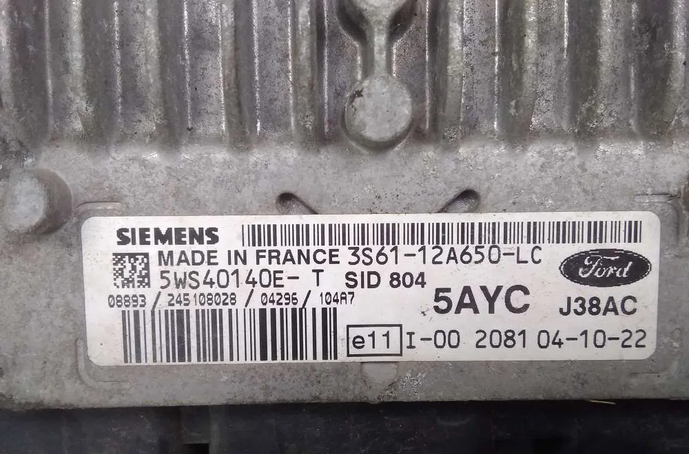 Calculateur moteur FORD FIESTA V 2004 occasion