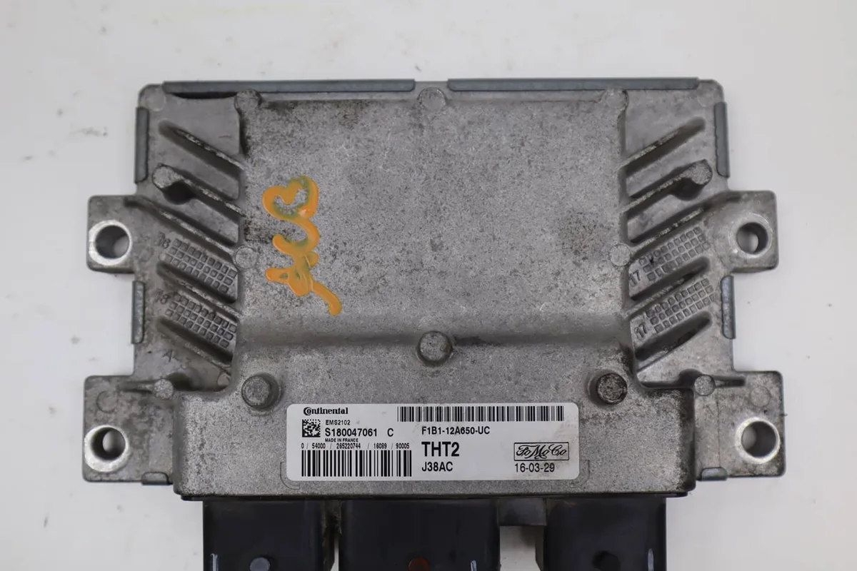 Calculateur moteur Ford FIESTA VI (CB1, CCN) 1.25 (2008-2017) 5 portes occasion