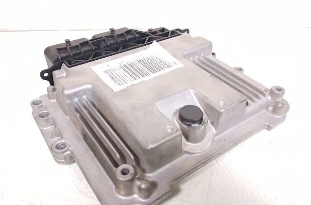Calculateur moteur Ford FIESTA VI (CB1, CCN) 1.5 tdci (2012-2017) occasion — photo 2