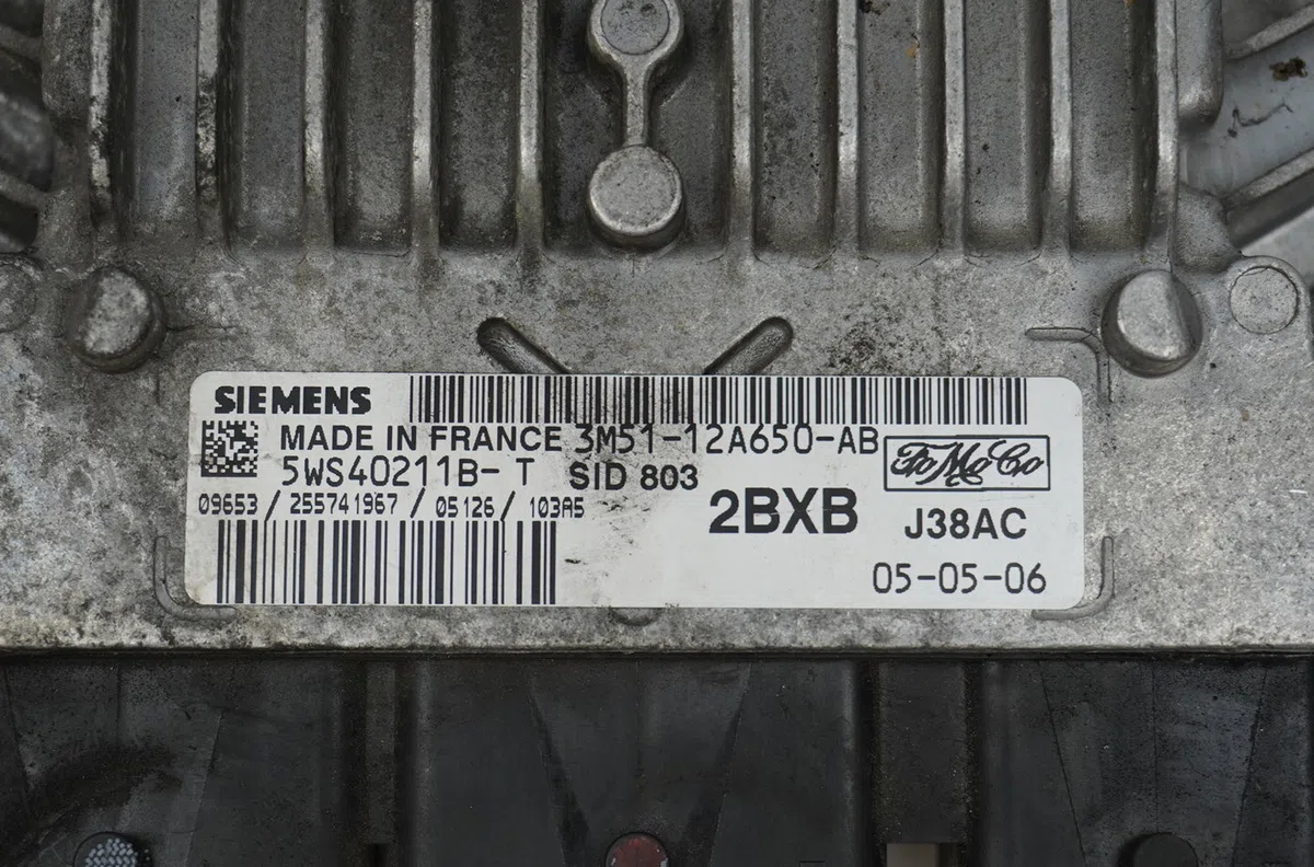 Calculateur moteur Ford FOCUS C-MAX (DM2) 2.0 tdci (2003-2007) occasion — photo 2