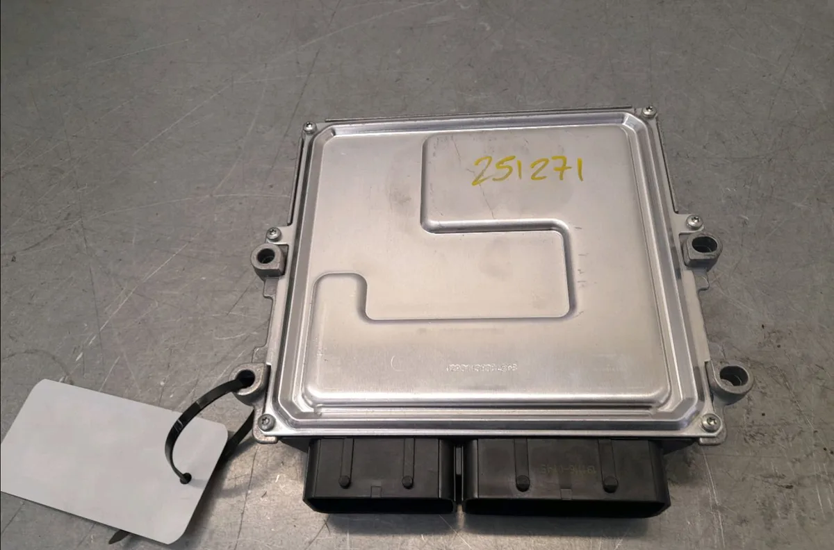 Calculateur moteur Ford FOCUS III 1.0 ecoboost (2012-2017) occasion