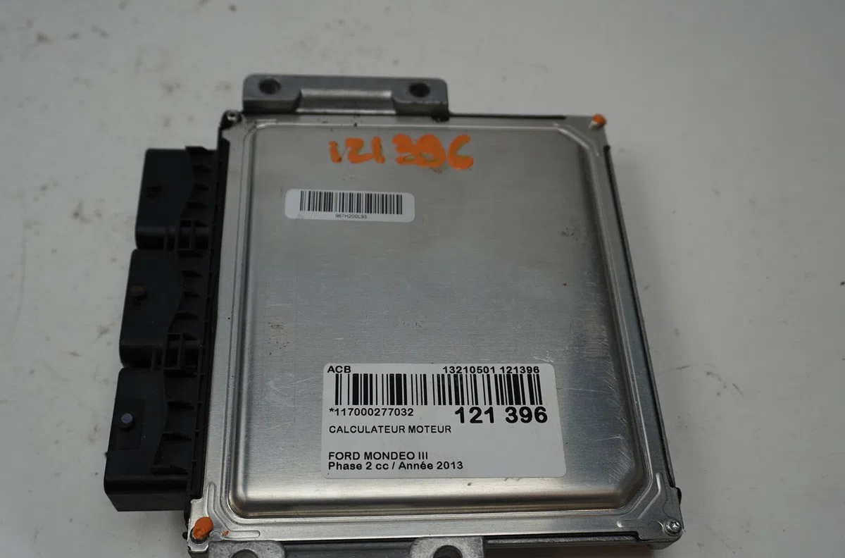 Calculateur moteur Ford MONDEO IV (BA7) 2.0 tdci (2007-2015) occasion — photo 2