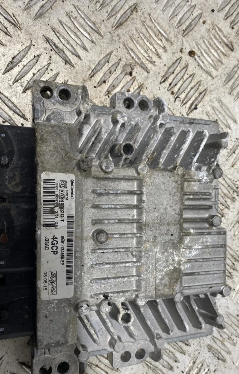 Calculateur moteur FORD S-MAX 1 PHASE 1 occasion — photo 4