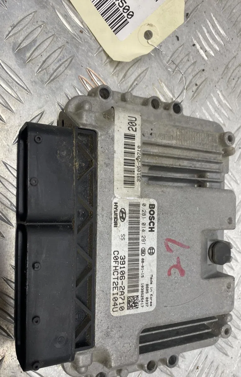 Calculateur moteur HYUNDAI I 30 1 PHASE 1 BREAK occasion — photo 4