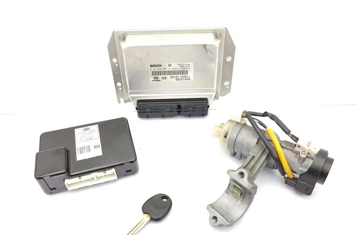 Calculateur moteur HYUNDAI MATRIX PHASE 1 occasion — photo 2
