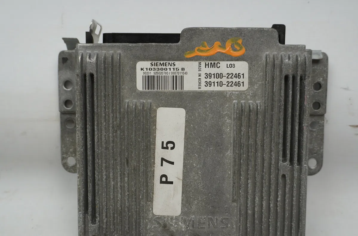 Calculateur moteur Hyundai PONY I (X-3) 1.3 i 12v (1994-2000) occasion