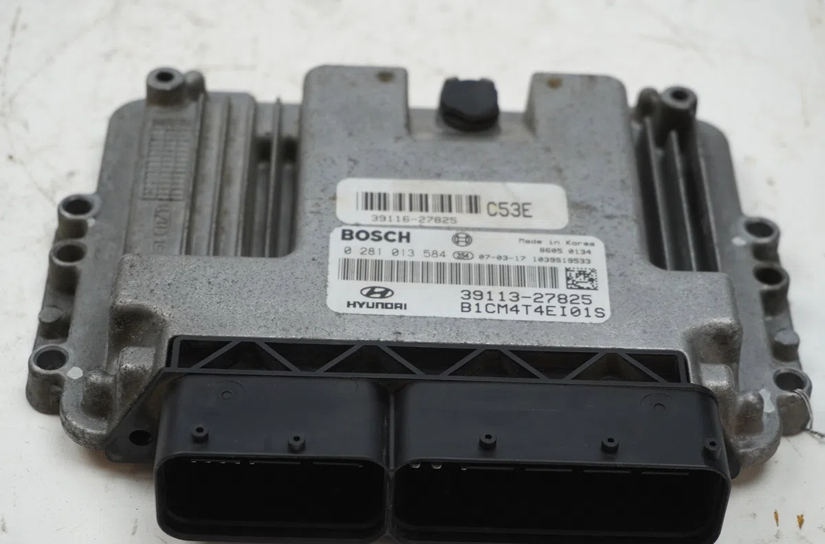 Calculateur moteur Hyundai SANTA FÉ II (CM) 2.2 crdi 4x4 (2006-2009) occasion
