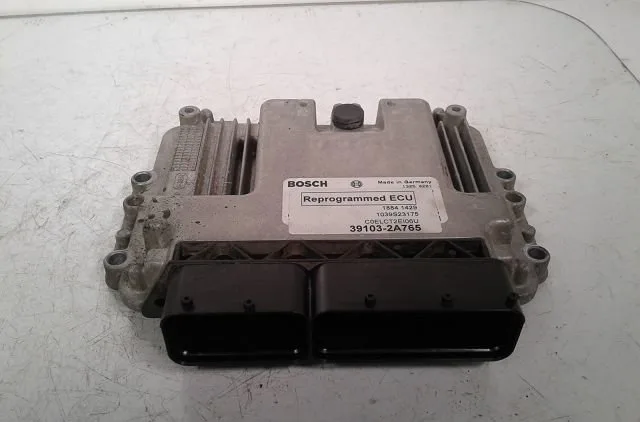 Calculateur moteur Kia CEE'D SW (ED) 1.6 crdi 90 (2007-2012) occasion