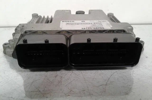 Calculateur moteur Kia CEE'D SW (ED) 1.6 crdi 90 (2007-2012) occasion — photo 2