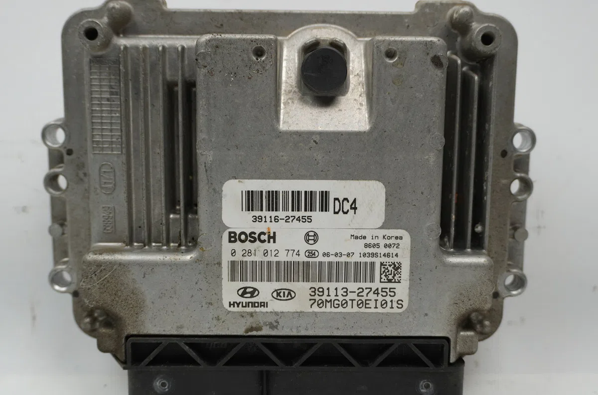 Calculateur moteur Kia MAGENTIS II (MG) 2.0 crdi (2006-2010) occasion — photo 2
