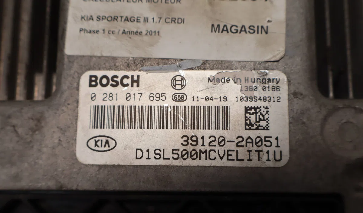 Calculateur moteur Kia SPORTAGE III (SL) 1.7 crdi (2010) occasion — photo 3