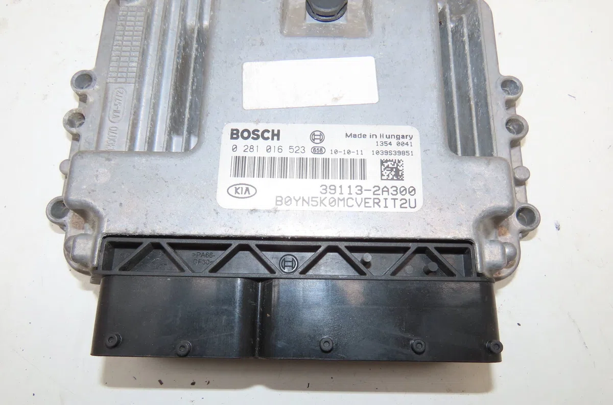 Calculateur moteur Kia VENGA (YN) 1.6 crdi 115 (2010) occasion — photo 2