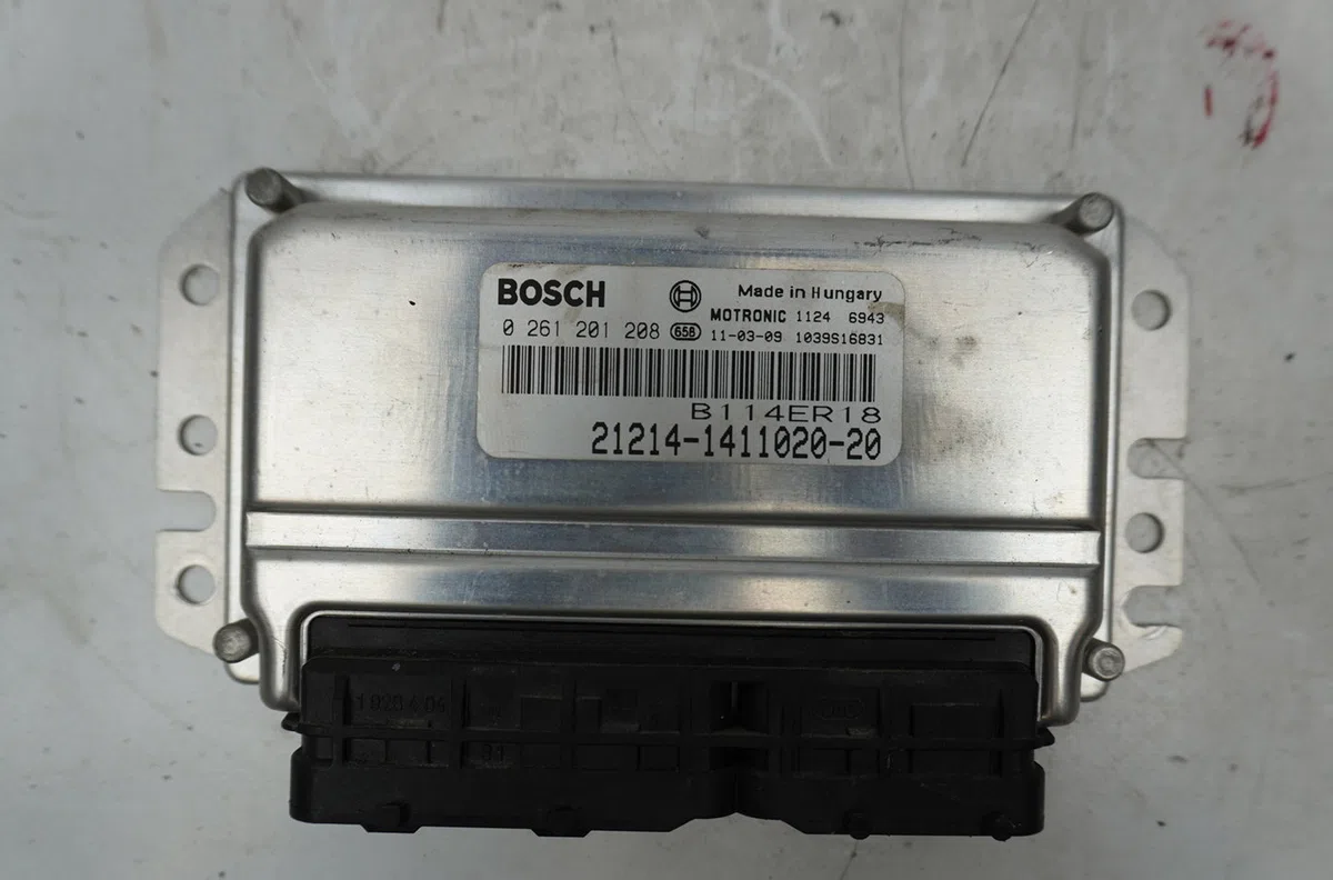 Calculateur moteur Lada NIVA Véhicule tout terrain fermé (2121, 2131) 1.7 lpg (2002-2015) occasion — photo 2