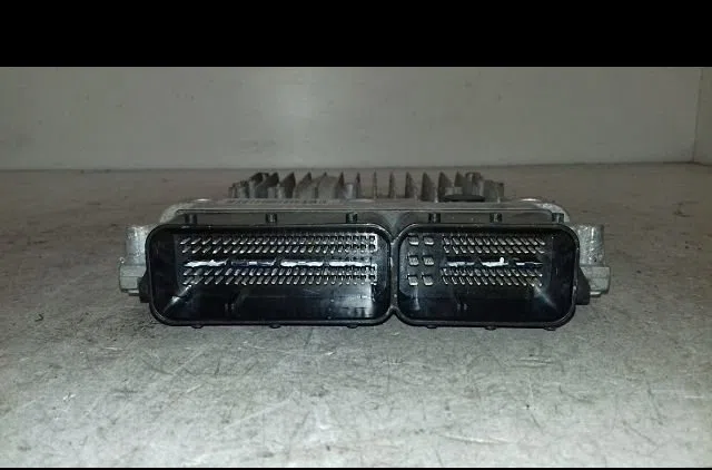 Calculateur moteur Mercedes-benz CLASSE A (W176) A 200 cdi (176.001) (2012-2014) occasion — photo 2