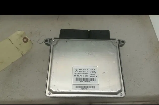 Calculateur moteur Mercedes-benz CLASSE C (W204) C 220 cdi (204.008) (2007-2008) 4 portes occasion — photo 2
