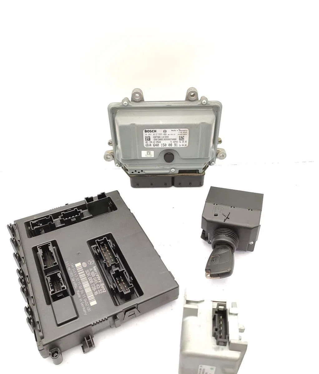 Calculateur moteur MERCEDES CLASSE A 169 PHASE 1 occasion — photo 2