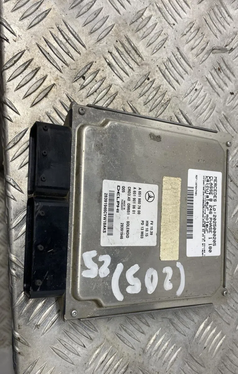 Calculateur moteur MERCEDES CLASSE B 246 PHASE 1 occasion — photo 3