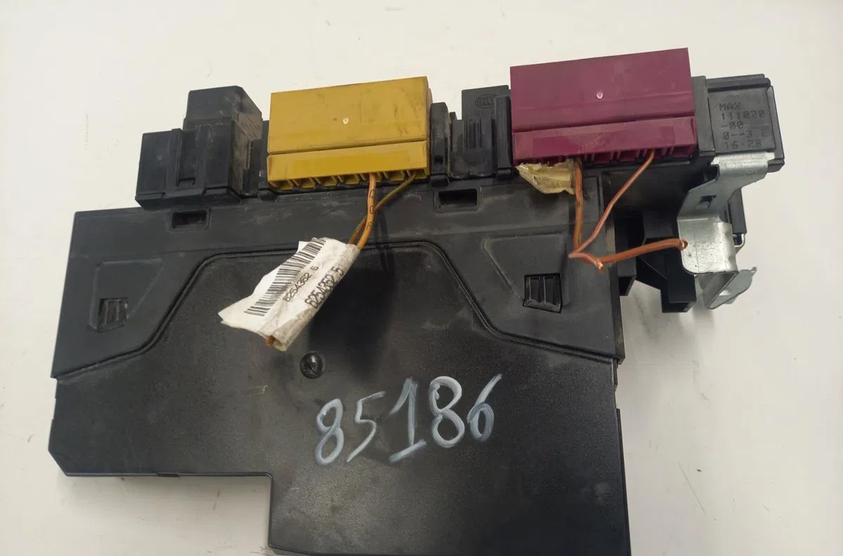Calculateur moteur MERCEDES CLASSE C 204 PHASE 1 occasion — photo 4