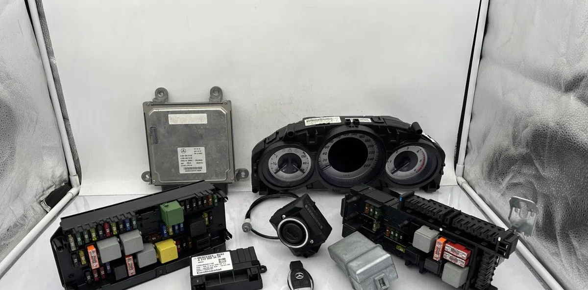 Calculateur moteur MERCEDES CLASSE C 204 PHASE 2 COUPE occasion — photo 2