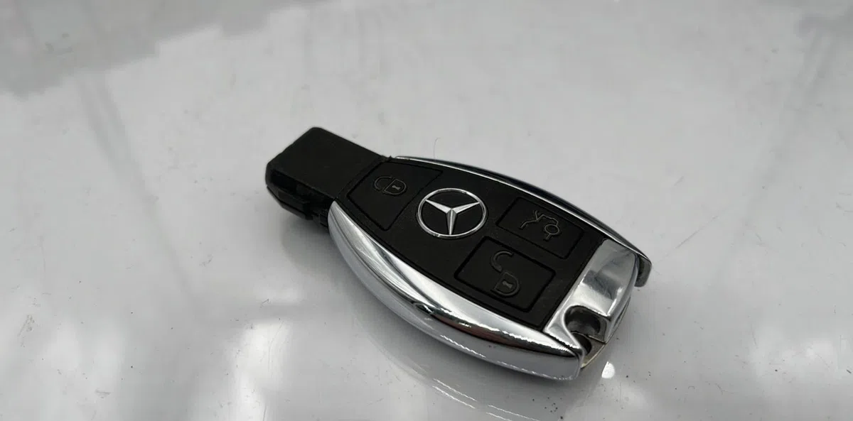 Calculateur moteur MERCEDES CLASSE C 204 PHASE 2 COUPE occasion — photo 3