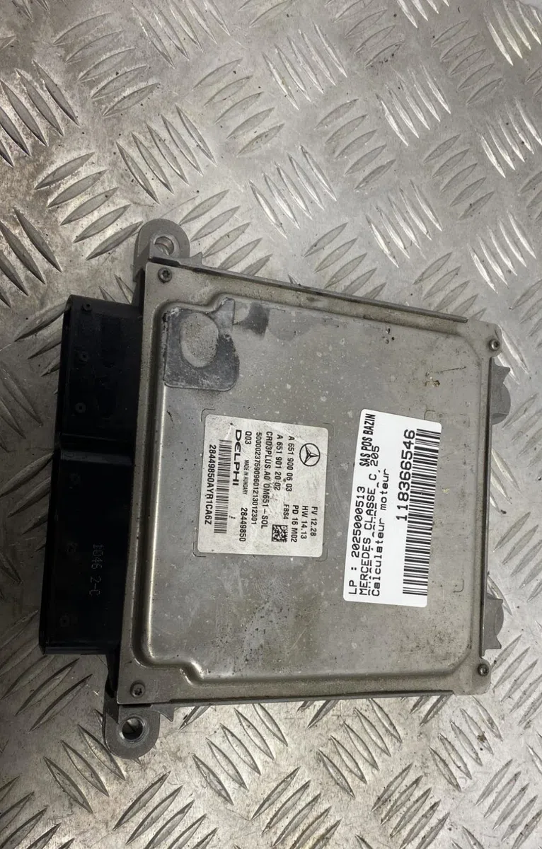Calculateur moteur MERCEDES CLASSE C 205 PHASE 1 COUPE occasion — photo 3