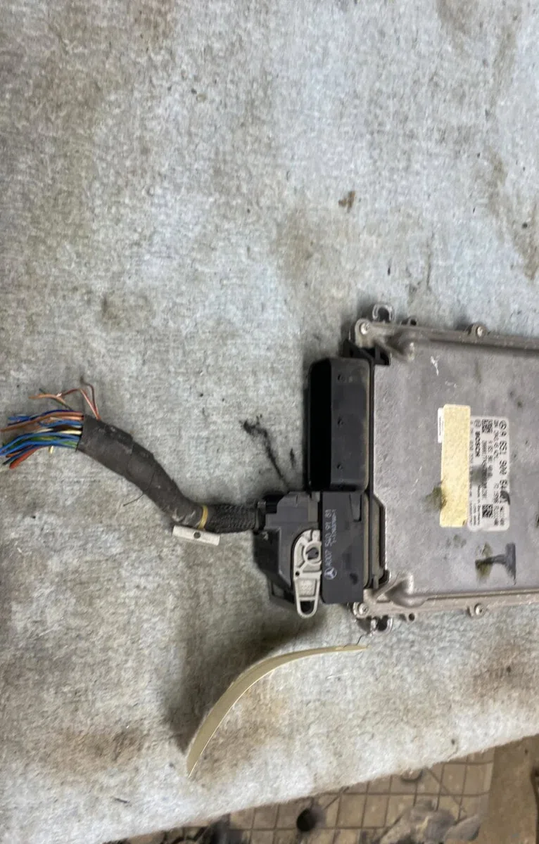 Calculateur moteur MERCEDES CLASSE GLC 253 PHASE 1 occasion — photo 3