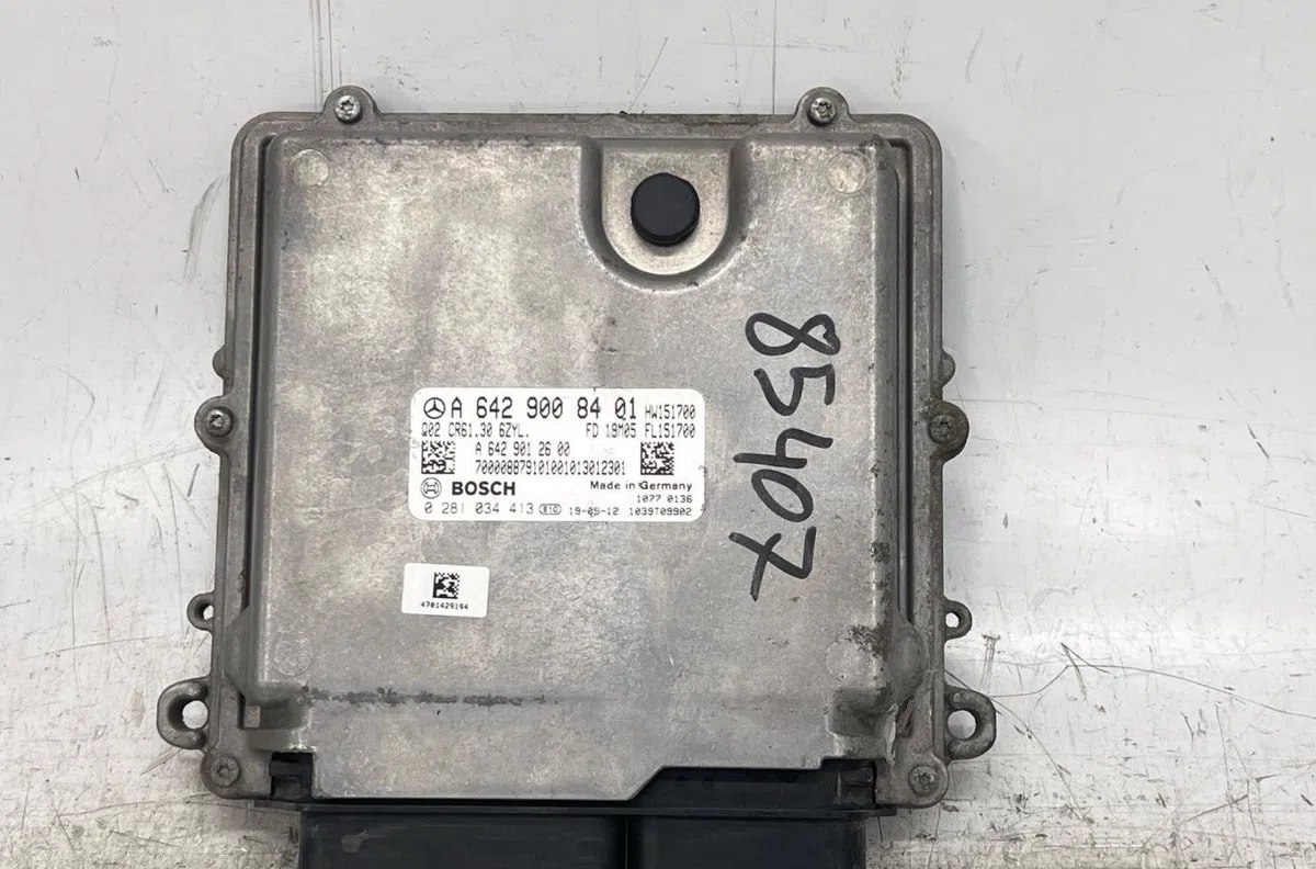 Calculateur moteur MERCEDES SPRINTER 3 occasion — photo 2
