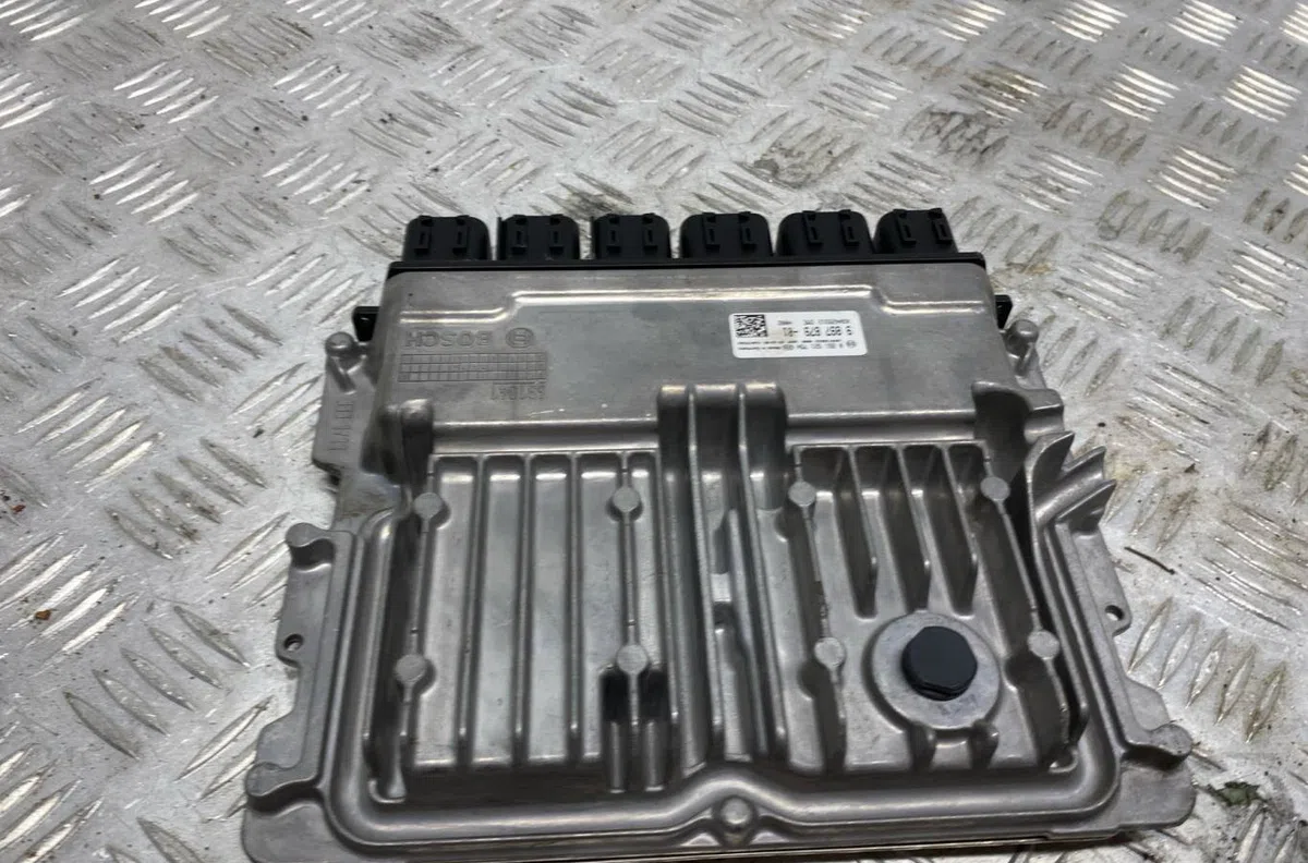 Calculateur moteur MINI MINI 3 F56 PHASE 1 occasion — photo 3