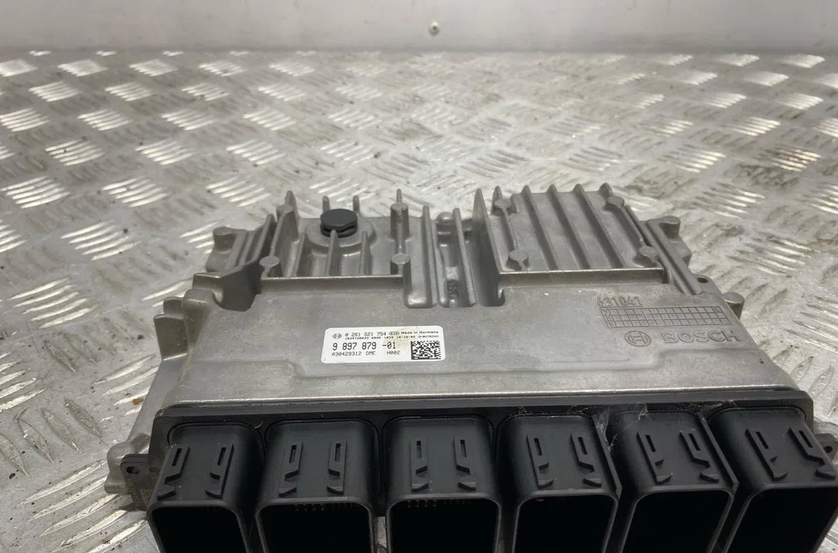 Calculateur moteur MINI MINI 3 F56 PHASE 1 occasion — photo 4