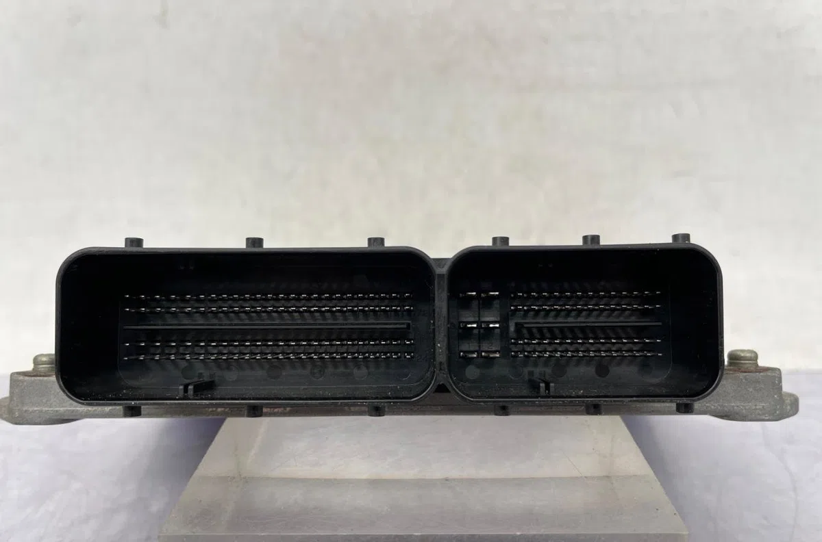 Calculateur moteur MITSUBISHI OUTLANDER 3 PHASE 2 occasion — photo 2