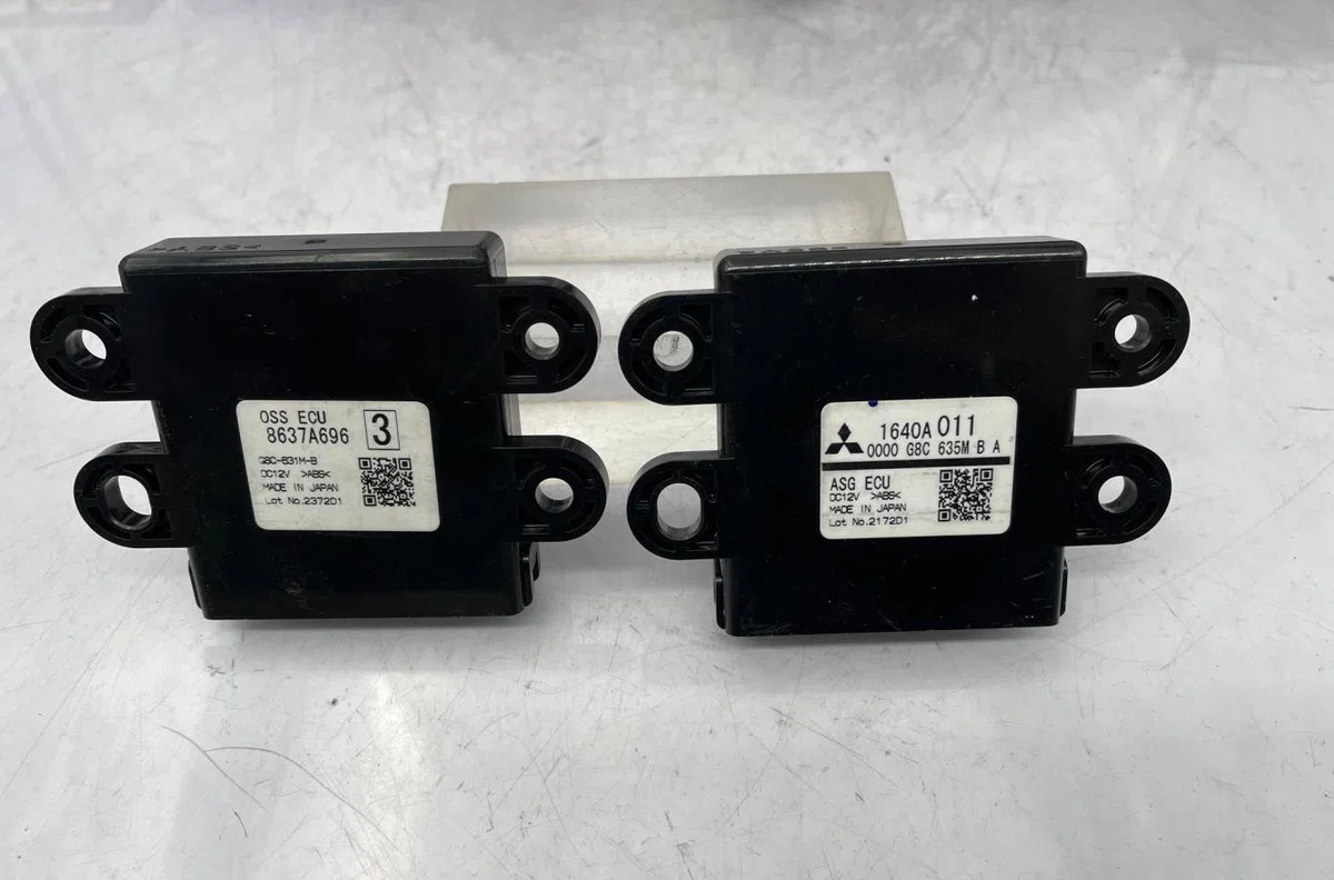 Calculateur moteur MITSUBISHI OUTLANDER 3 PHASE 2 occasion — photo 3