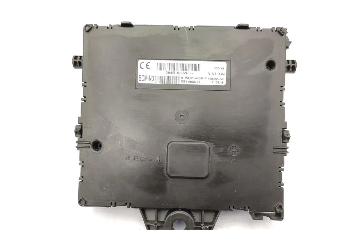 Calculateur moteur NISSAN NV400 occasion