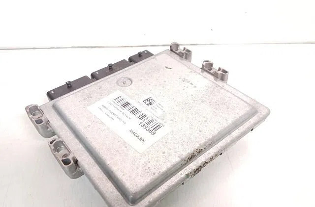 Calculateur moteur Nissan PULSAR 3-5 portes (C13) 1.2 dig-t (2014) occasion — photo 2