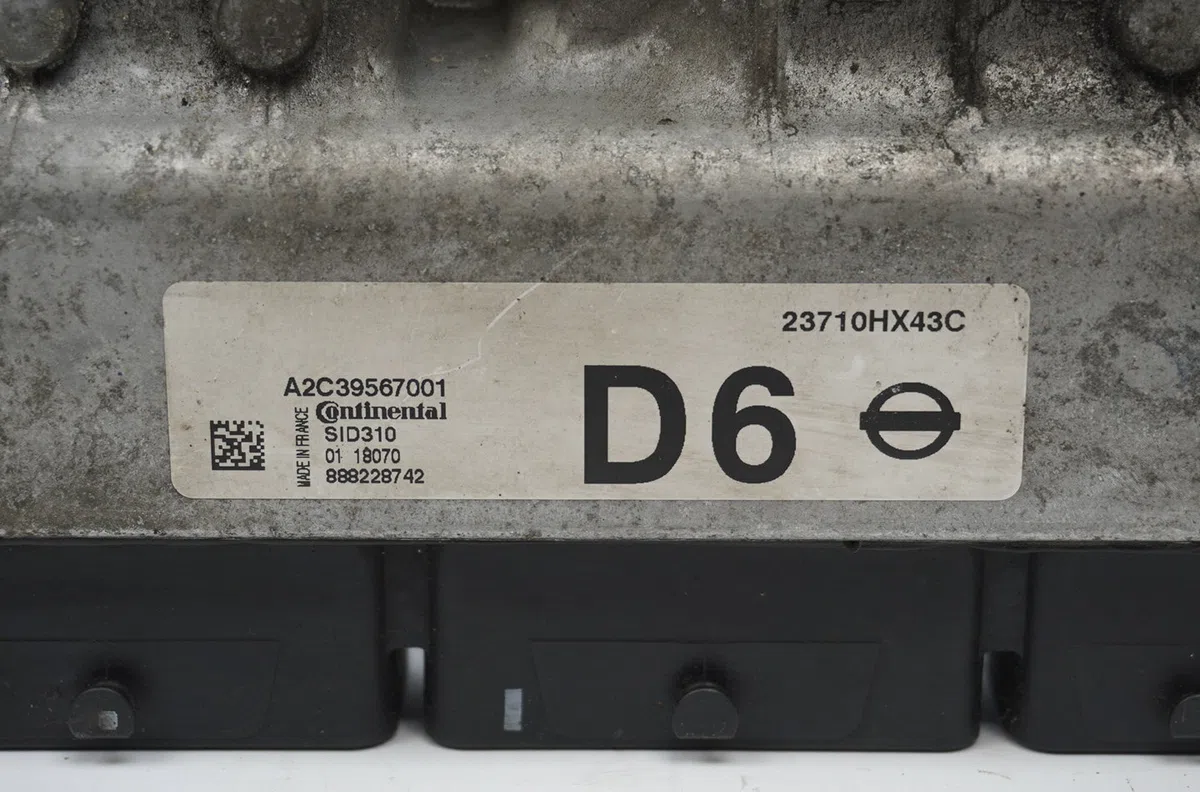 Calculateur moteur Nissan QASHQAI II SUV (J11, J11_) 1.5 dci (2013) 5 portes occasion — photo 2