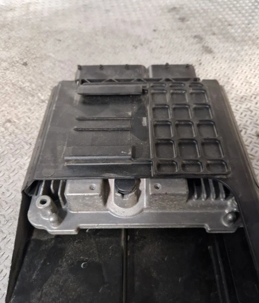 Calculateur moteur OPEL ASTRA J  ASTRA J PHASE 1 occasion — photo 2