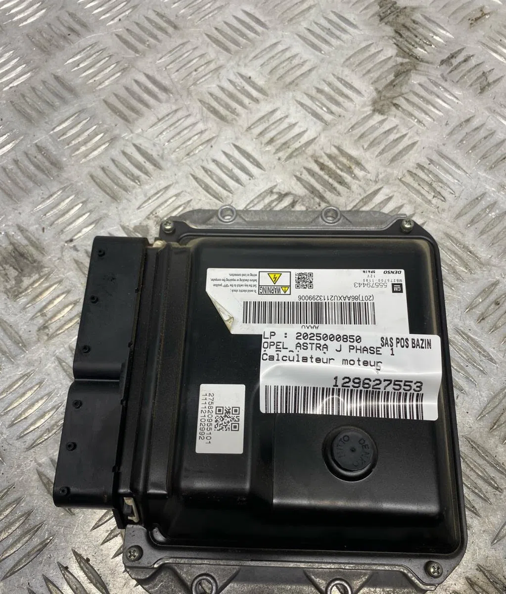 Calculateur moteur OPEL ASTRA J PHASE 1 occasion — photo 3