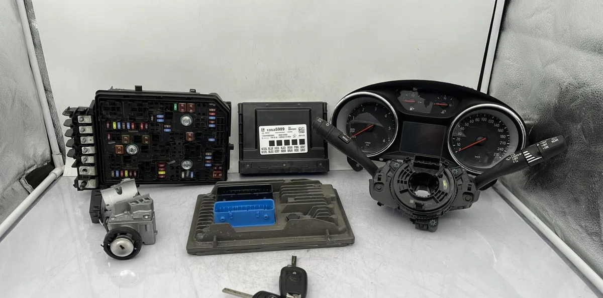 Calculateur moteur OPEL ASTRA K PHASE 2 occasion — photo 2