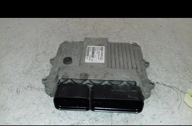 Calculateur moteur Opel CORSA C (X01) 1.3 cdti (f08, f68) (2003-2009) occasion