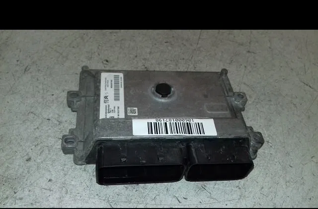 Calculateur moteur Opel CORSA F 1.2 (68) (2019) occasion — photo 2