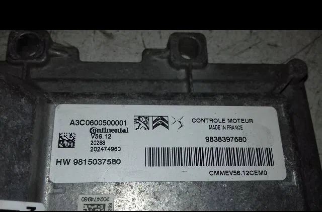 Calculateur moteur Opel CORSA F 1.2 (68) (2019) occasion — photo 3