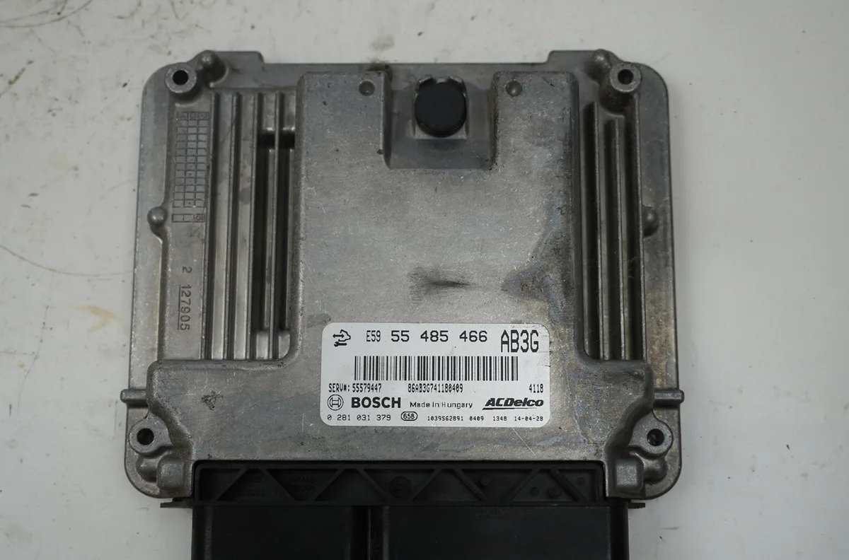 Calculateur moteur Opel INSIGNIA A (G09) 2.0 cdti (68) (2008-2017) occasion
