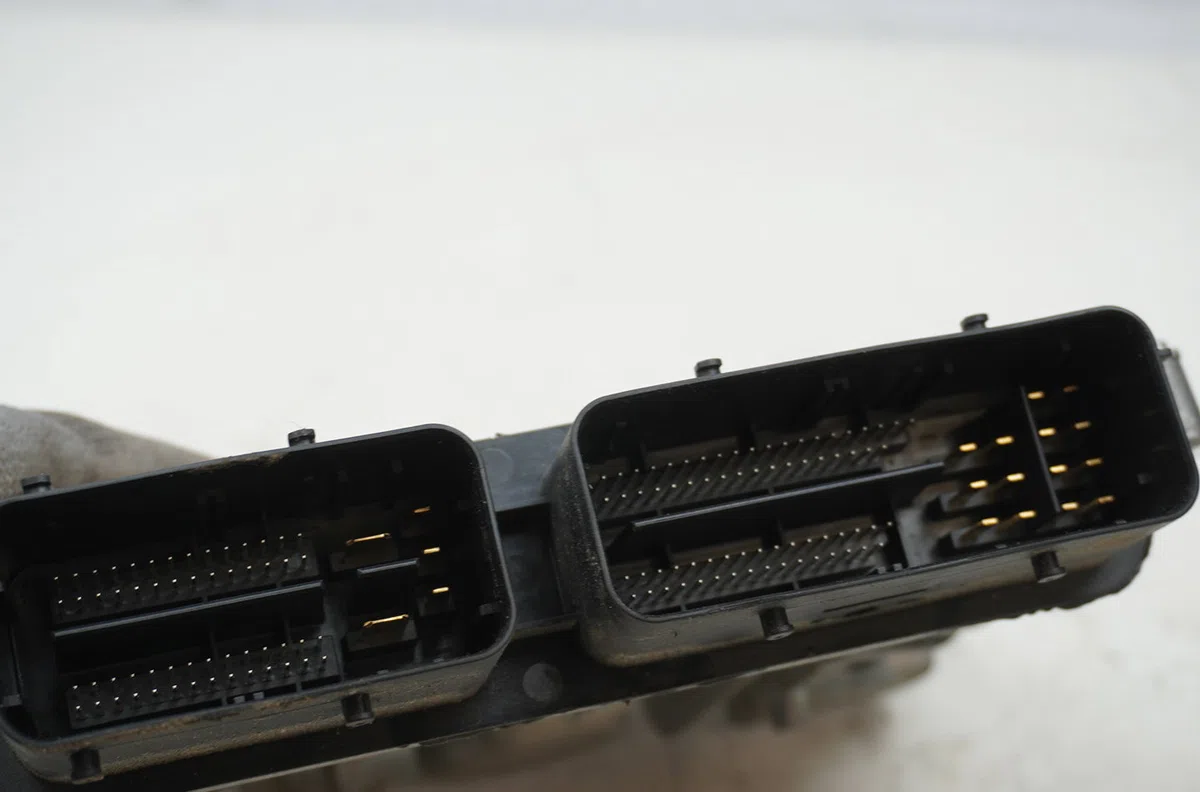 Calculateur moteur Opel MERIVA B Monospace (S10) 1.7 cdti (75) (2010-2017) occasion — photo 3