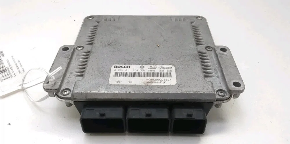 Calculateur moteur Opel MOVANO A Fourgon (X70) 2.5 dti (fd) (2001) occasion — photo 2