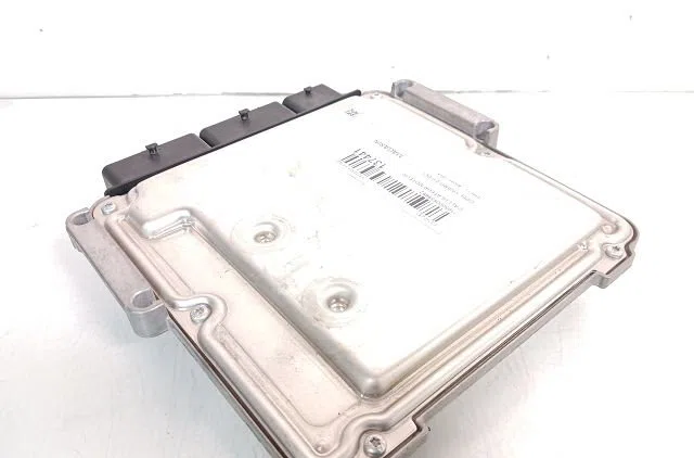 Calculateur moteur Opel VIVARO A Autobus-Autocar (X83) 2.0 cdti (f7, j7, a07) (2006-2014) occasion — photo 2