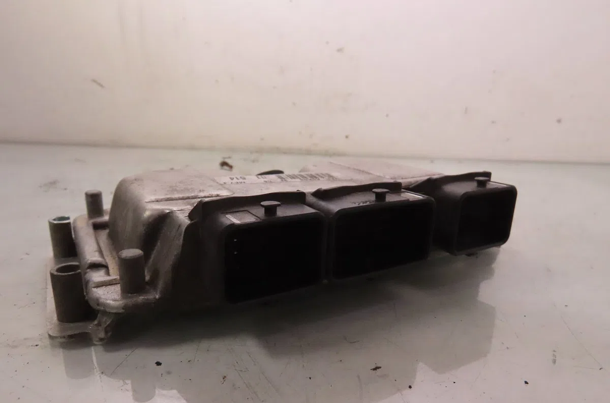 Calculateur moteur PEUGEOT 1007 2005 occasion