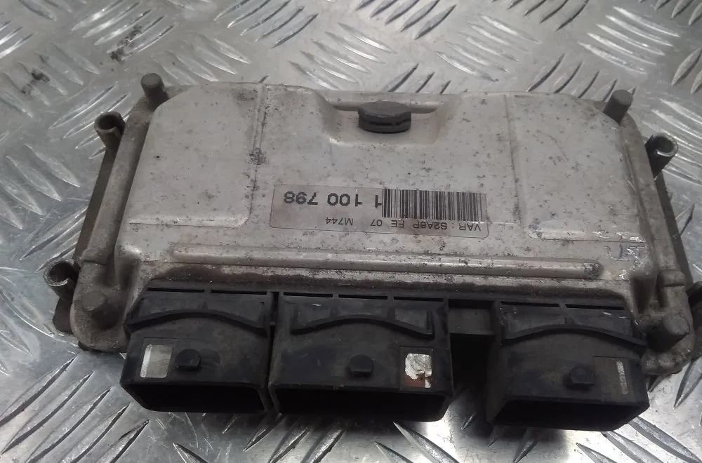 Calculateur moteur PEUGEOT 106 2001 occasion