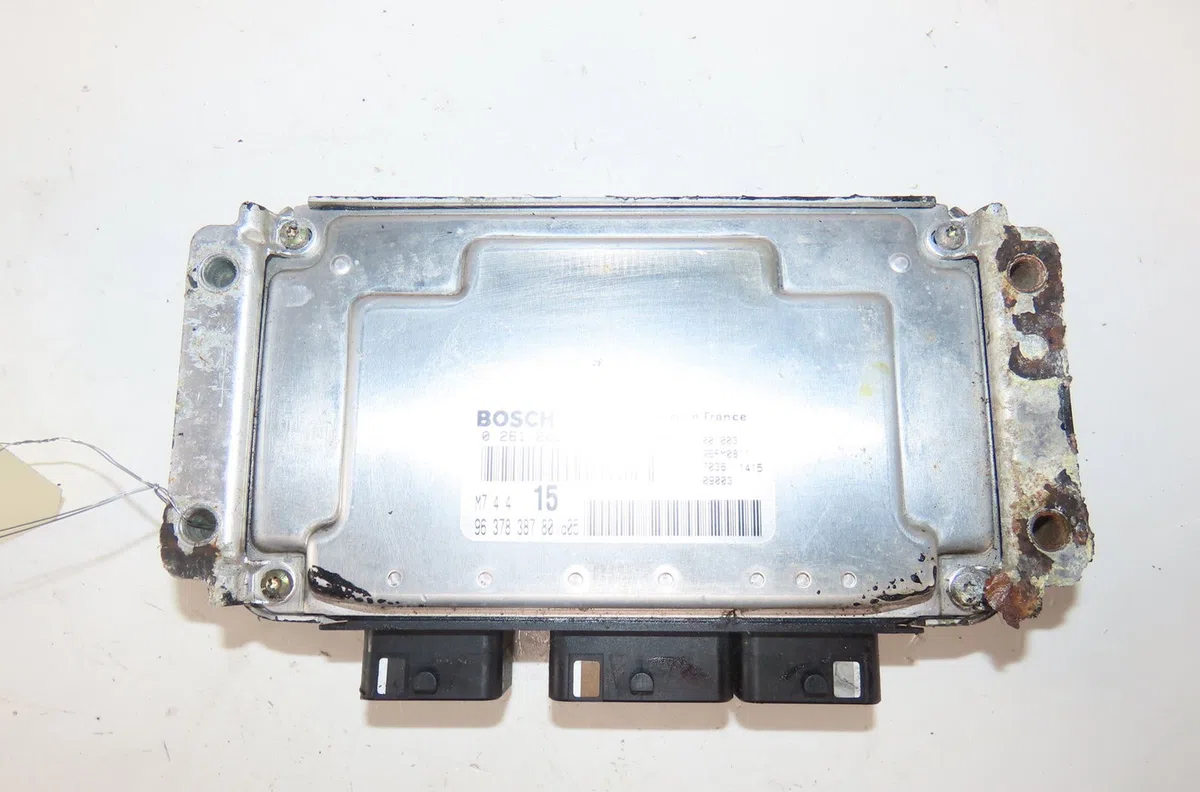Calculateur moteur Peugeot 106 II (1A_, 1C_) 1.1 i (1996-2004) occasion — photo 3