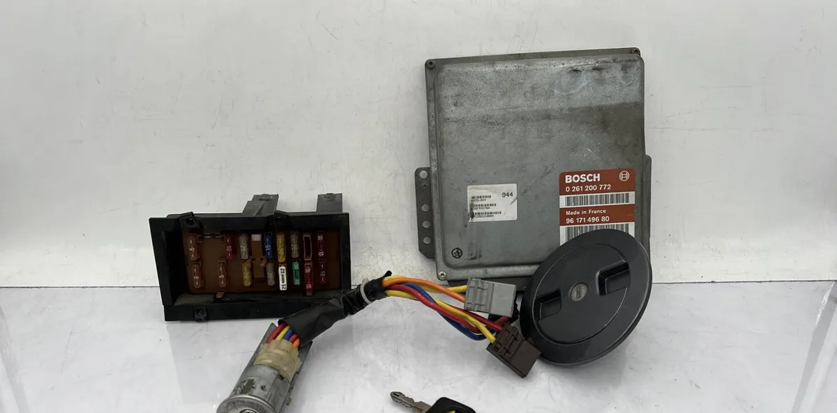 Calculateur moteur PEUGEOT 106 PHASE 1 occasion
